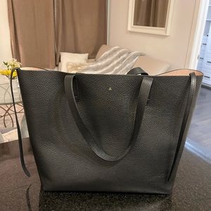 Cuyana classic leather structure tote in black